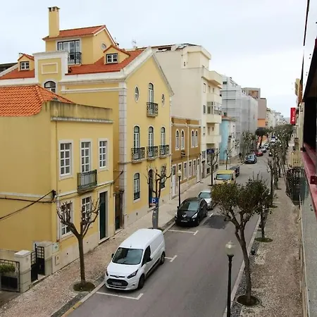 Apartment - Do Relogio *